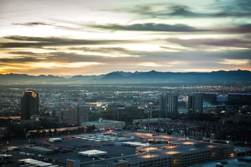 Fotobehang Vroege ochtendzonsopgang boven Valley of Fire en Las Vegas © digidreamgrafix