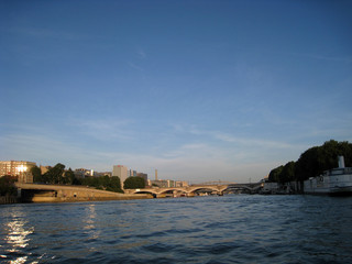 Naklejka premium river and bridge in paris
