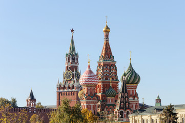Fototapeta na wymiar View of St. Basil’s Cathedral and Kremlin in Moscow