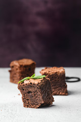 chocolate brownie with mint