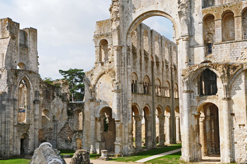 Naklejka premium Le rovine dell'abbazia di San Pietro di Jumièges, Normandia, Francia