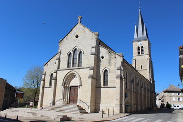 Fototapeta premium VILLAGE DE TREPT ET LAC - ISERE - FRANCE