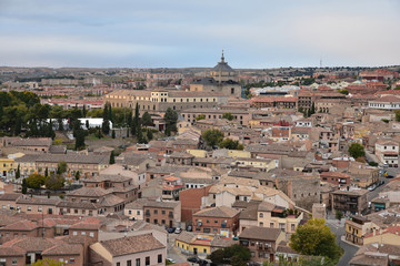 Fin du jour sur les toits de Tol&egrave;de, Espagne