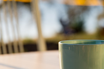 Lakeside coffee mug & table