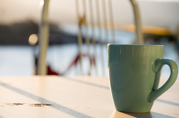 Lakeside coffee mug & table