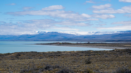 Fototapeta na wymiar Lake View in the Argentinian Patagonia