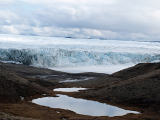 Am Russell Gletscher in Westgrönland endet das Inlandeis