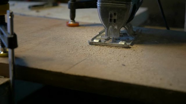 Cutting in slowmotion