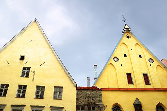 The Great Guild Building (right), Gothic building in Tallinn, in the center of the Old Town on Pikk Street. Since 1952, the building has housed the Estonian History Museum