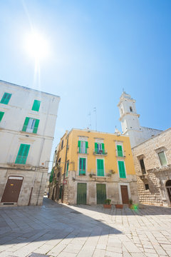 Molfetta, Apulia - Sunshine in the historical alleyways of Molfetta