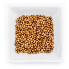 Koriander Korianderkörner Gewürz in Schale