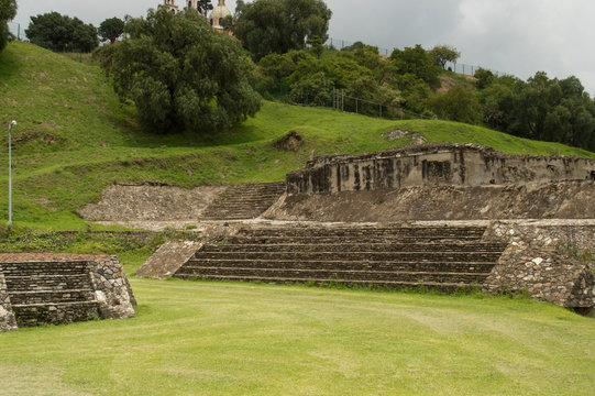 pir&aacute;mides de cholula puebla mexico