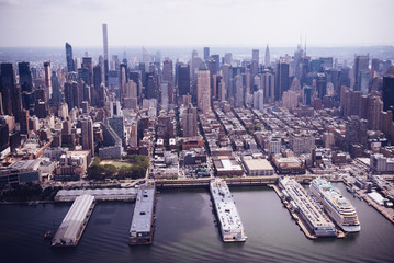 Fototapeta na wymiar New York von oben Hubschrauber 