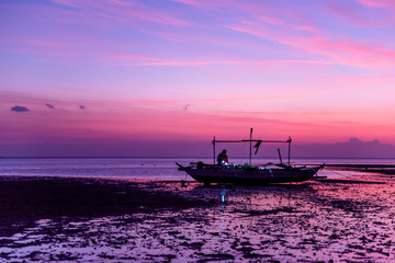 Obraz premium Sunset at Lakawon Beach Resort, Cadiz, Negros Occidental, Phlippines