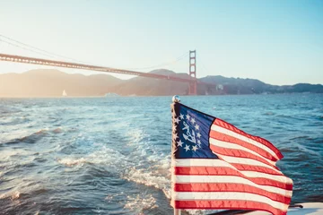 Crédence de cuisine en verre imprimé Plage de Baker, San Francisco Golden Gate Bay Cruise in  San Francisco, California, USA. Golden Gate Bridge seen from the ocean.