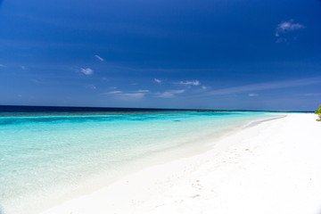 Fototapeta na wymiar Perfekter Strand auf den Malediven