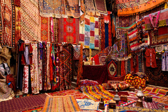 Turkish carpet market foto de Stock | Adobe Stock