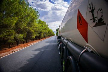 Camion cisterna