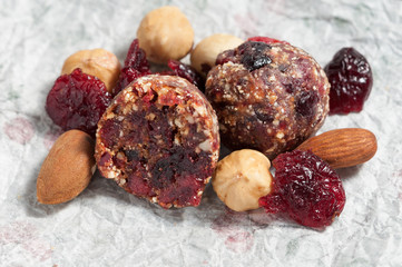 candy with cranberry