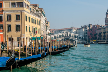 Obraz premium Italy. Rialto Bridge in the city of Venice