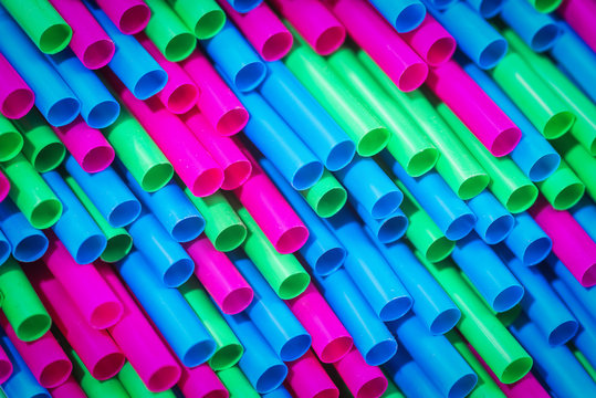 Zu viele Strohalme als Plastikm&uuml;ll 1