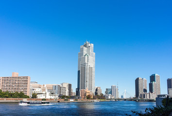 Obraz na płótnie Canvas view of the Sumida River Tokyo