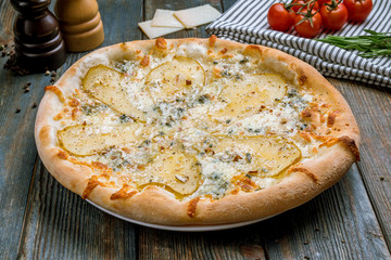 Pizza with pears and Gorgonzola cheese.