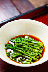 コシアブラの煮浸し