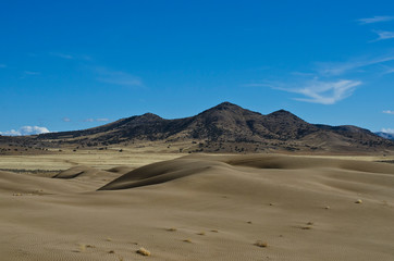 Fototapeta na wymiar The great basin mountain peaks in the desert landscape. 