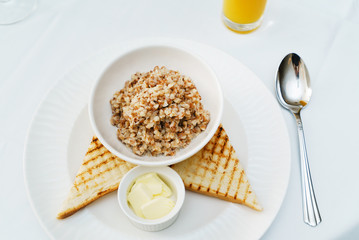 buckwheat porridge and toasts