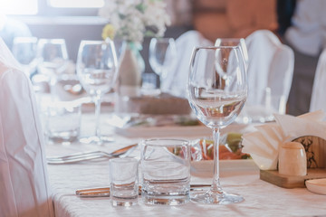 serving table interior decor glasses on a table