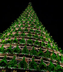 Weihnachtsbaum mit kleinen Bocksbeuteln
