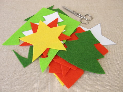 Weihnachtsbasteln mit Filz
