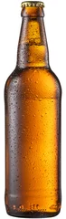 Tragetasche Flasche kaltes Bier mit Kondensattropfen darauf. © volff