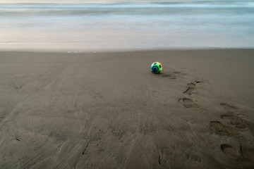 pelota en la playa pan de empresa para captar clientes soledad