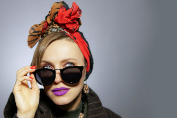 Fall Fashion. Model in Stylish Trendy Outfit, Glamour Sunglass, Head Scarf