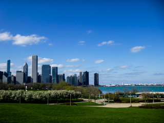 Chicago skyline and Grant Park