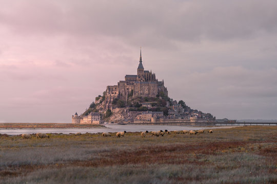 sonnenuntergang bei mont-saint-michelle