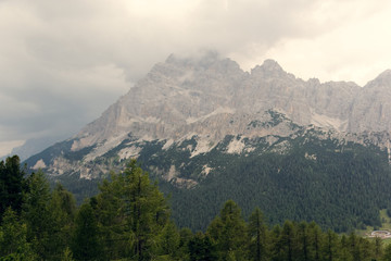 Obraz premium Beautiful Dolomite Mountains near Misurina Mountain Lake.