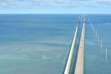 Obraz premium Looking at he Florida keys from a Helicopter