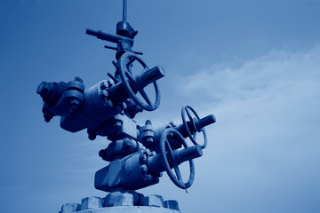 Oil pipes and switches in the sky