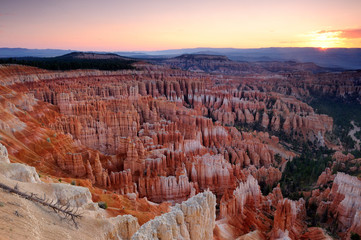 bryce canyon sunrise