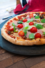 Pizza Mozzarella, Ham chiffonade and Sliced ​​Mushrooms