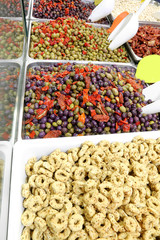 taralli and Apulian olives in a stand of typical products