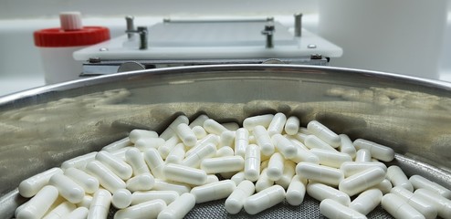 Capsules compounding