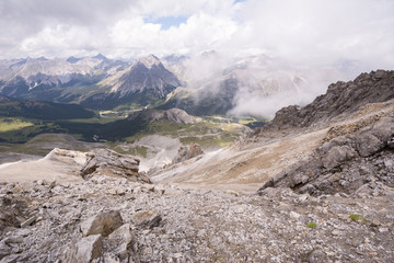 Besteigung des Piz Daint vom Ofenpass, vorbei am Il Jalet über den Westgrad auf den Gipfel (2968m) und zurück.