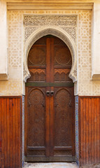 Dekorierte Tür in der Medina von Fes © Kokhanchikov