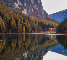 Obraz premium Bergsee im Herbst