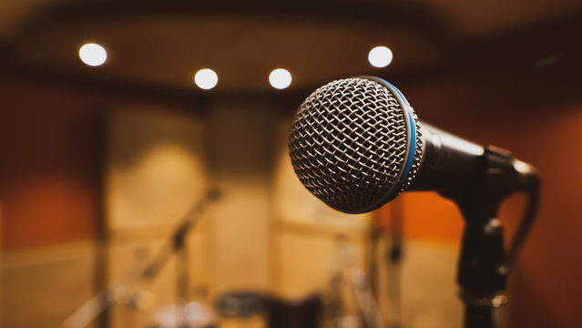 Microphone