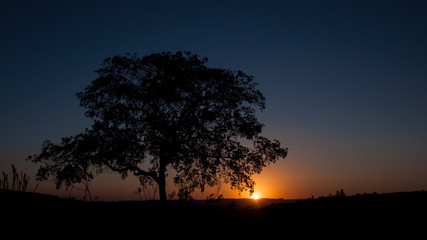 Fototapeta na wymiar Sunset in the countryside 